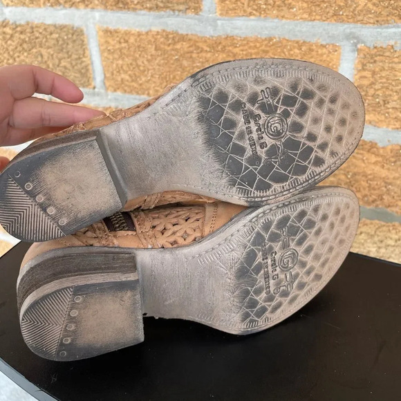 CORRAL CIRCLE G WOMEN'S DISTRESSED ROUND TOE ZIPPER ANKLE BOOT 7.5 - Picture 4 of 9